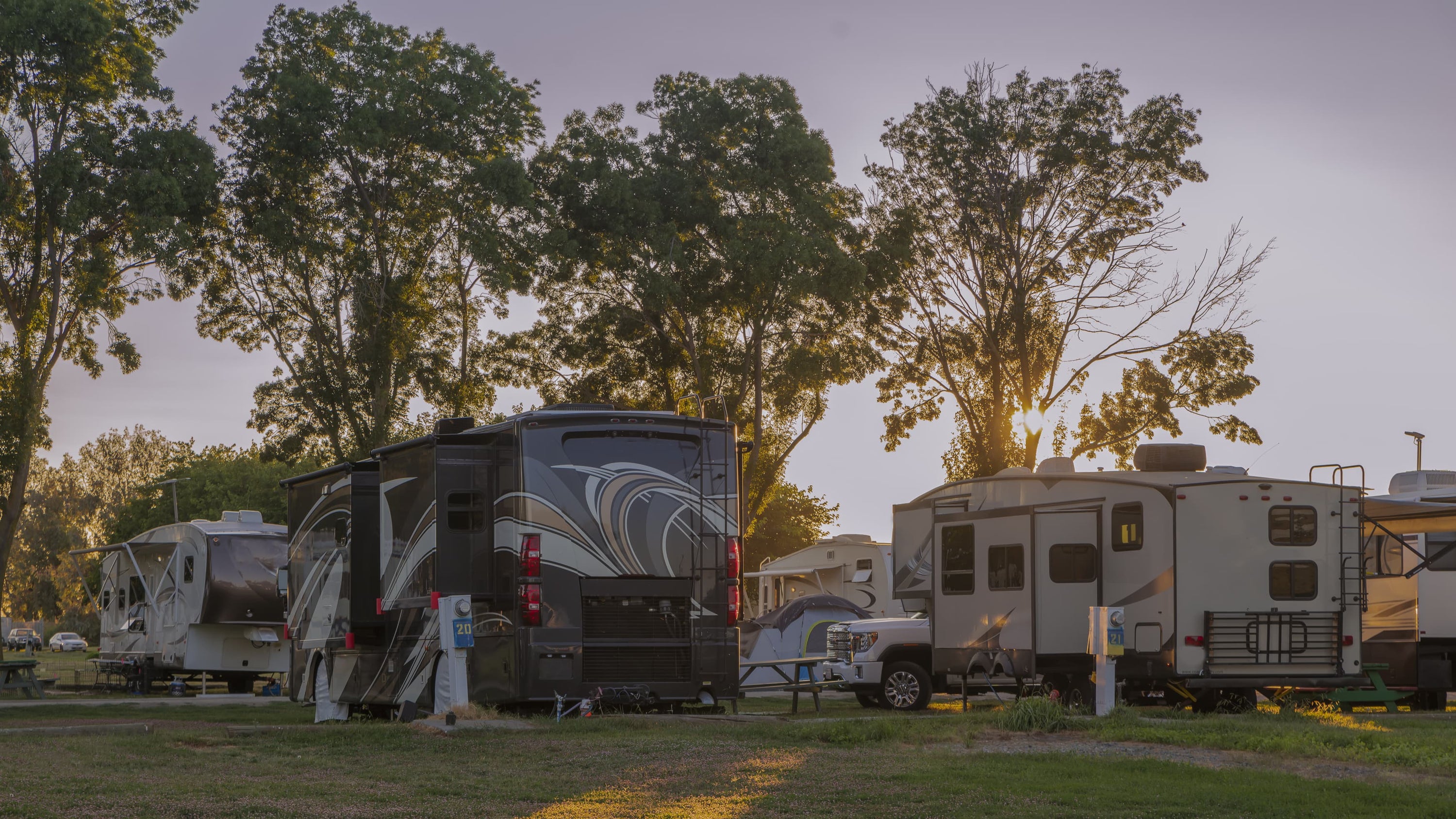 Entretien de votre VR ou unité de camping directement votre terrain | Entretien VR Plus | Spécialiste en entretien unité de camping et VR